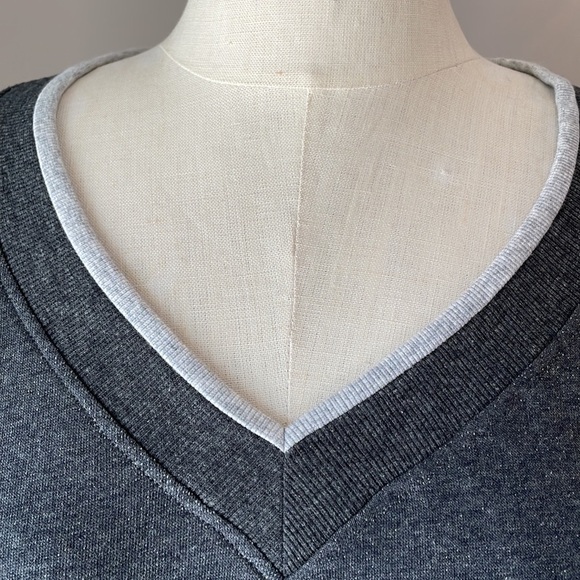 GREY STATE women’s eco friendly V sweatshirt / Terry inside relaxed fit gray M - Picture 4 of 12